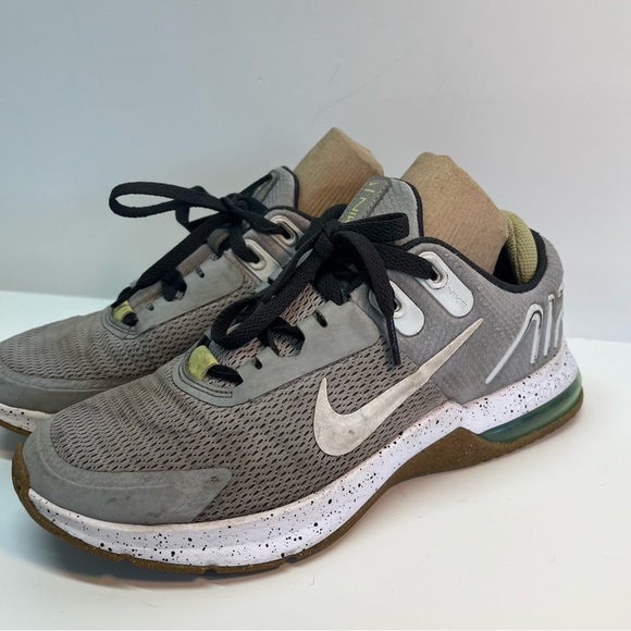 Size 7.5 - Nike Air Max Alpha Trainer 4 Light Smoke Gray Limelight 2023 - Picture 2 of 7